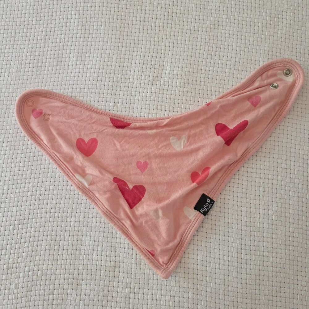 💖 Kyte Baby Twirl Onesie + Bib | Pink Hearts | 6–12 Months - Picture 12 of 15